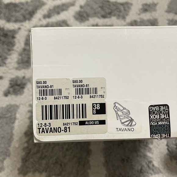 Heels - Picture 6 of 6